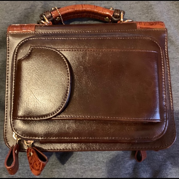 COPY - Belle Rose Purse with a wallet/checkbook holder - Picture 2 of 8